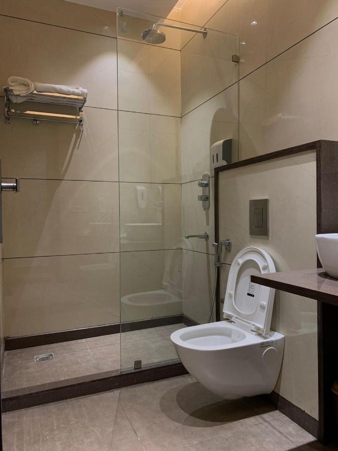 Hotel Alpine Plaza Shahpur  Екстер'єр фото